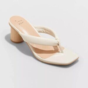 NIB A New Day Elvie Heels Cream Size: 8